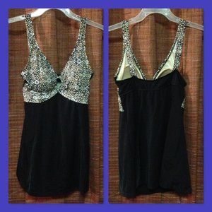 Cute one piece swim suit by Le Cove size 12